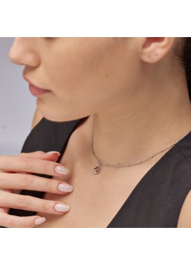 Collana Brosway BPC09 indossata