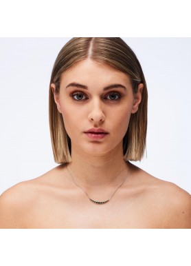 Collana Brosway FLG130 indossata