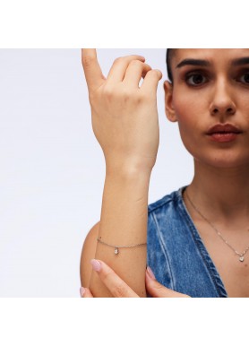 Bracciale del set Brosway Chakra BHKLE01 indossato