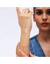 Bracciale del set Brosway Chakra BHKLE01 indossato