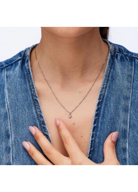 Collana del set Brosway Chakra BHKLE01 indossata