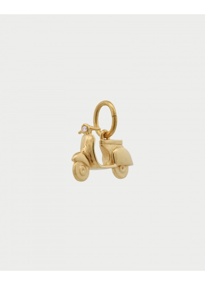 Charm Rue des Mille CharmBar Vespa, CB-LCN 43.
