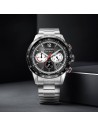 Citizen Racing CA4714-55E con quadrante nero e bracciale in acciaio, fotografia ufficiale ambientata